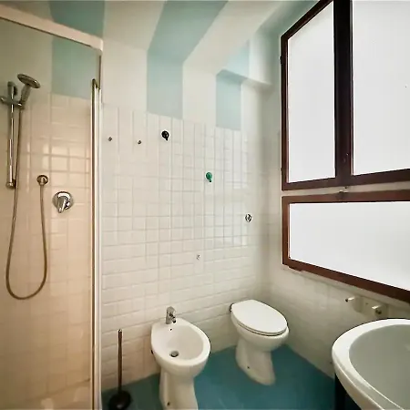 Raffaelli Travel Close San Frediano Guest house