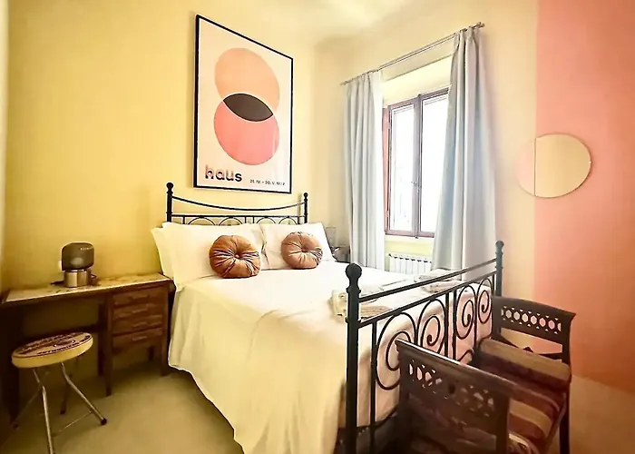 Raffaelli Travel Close San Frediano 3*